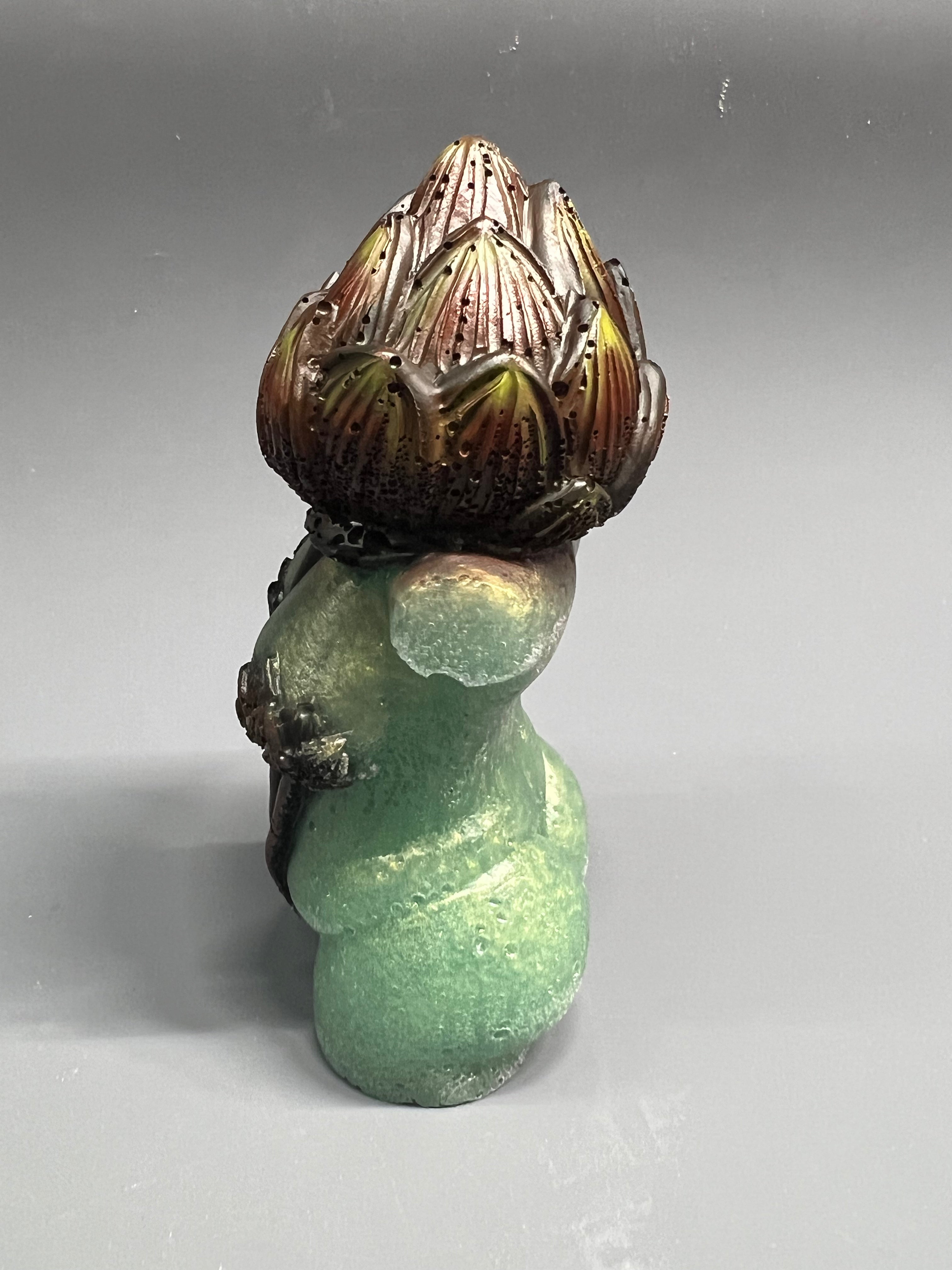 Female plant figurine - plant