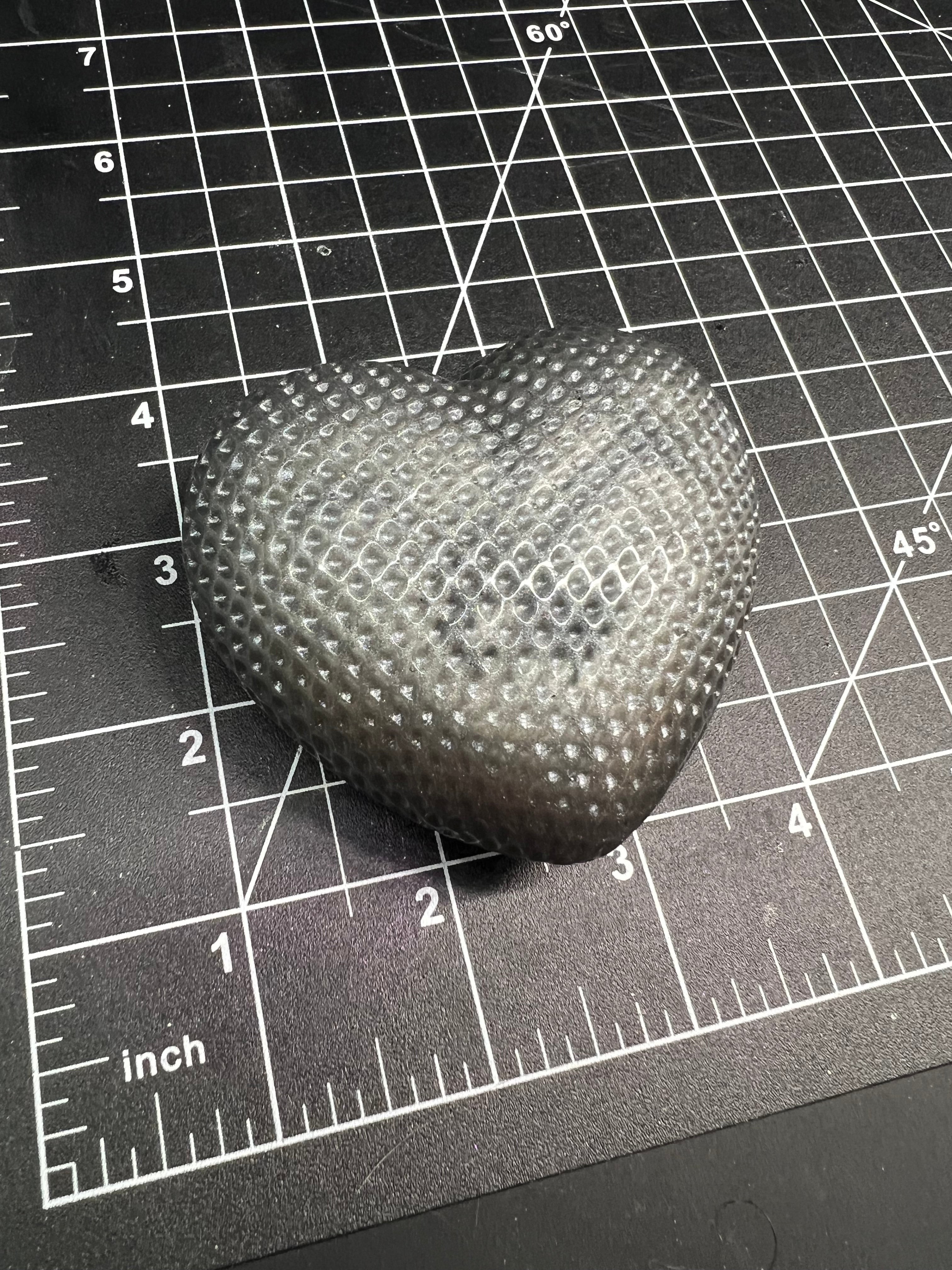 Solid hearts woven look