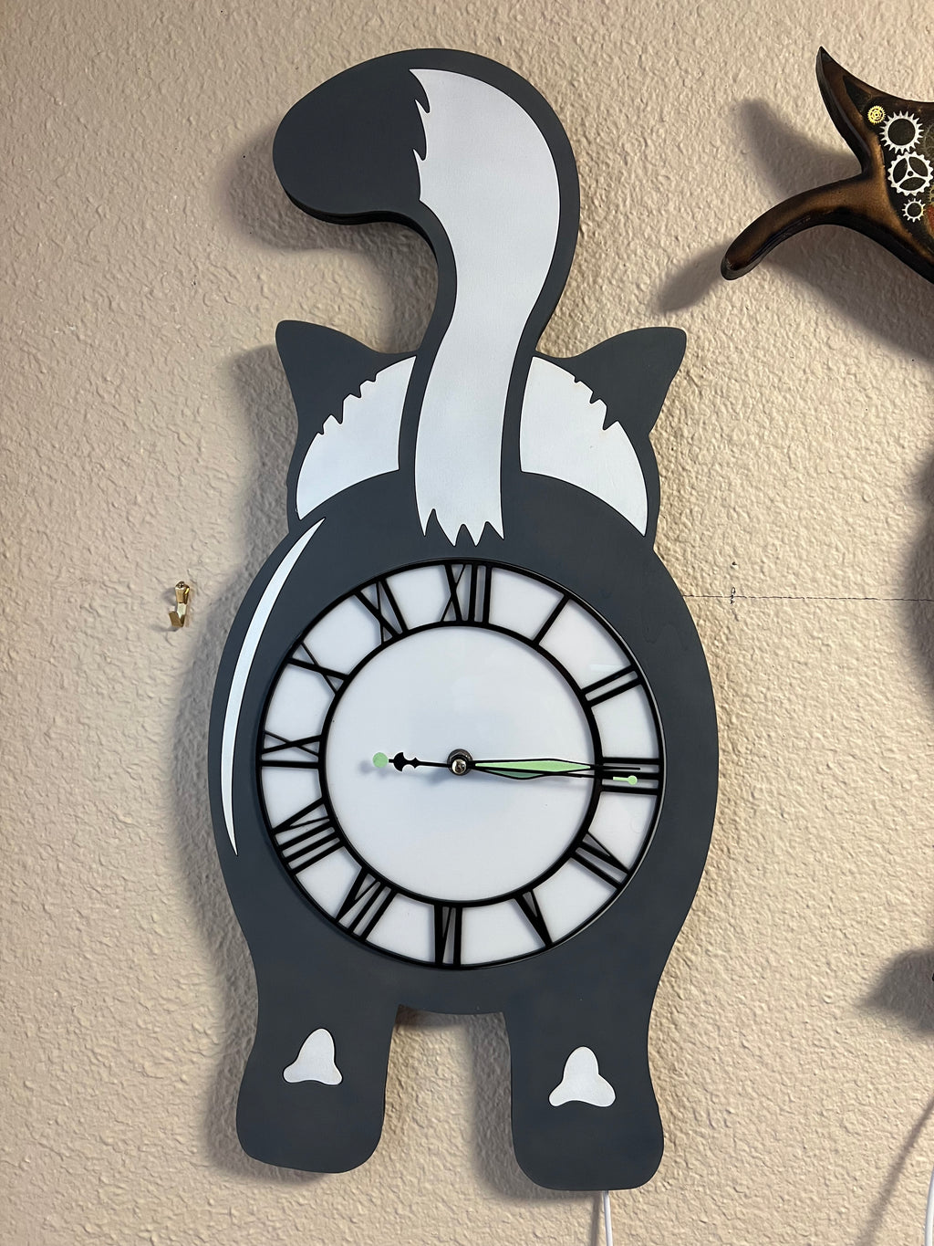 Cat butt wall clock with led lighting