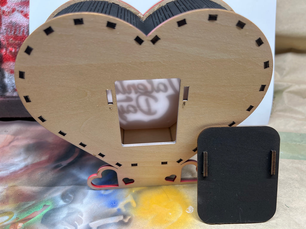Heart tealight holder