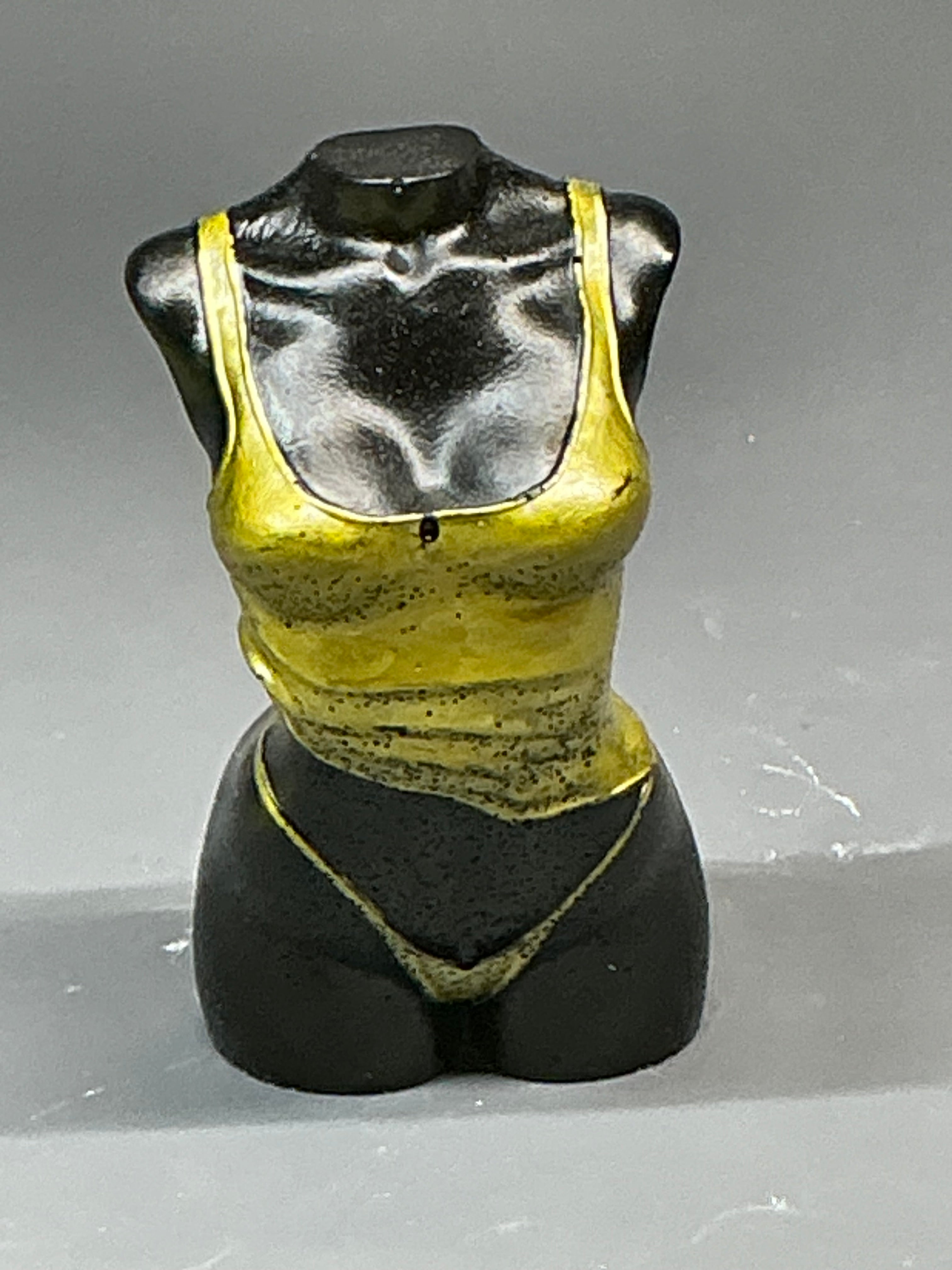 Female figurine t-shirt